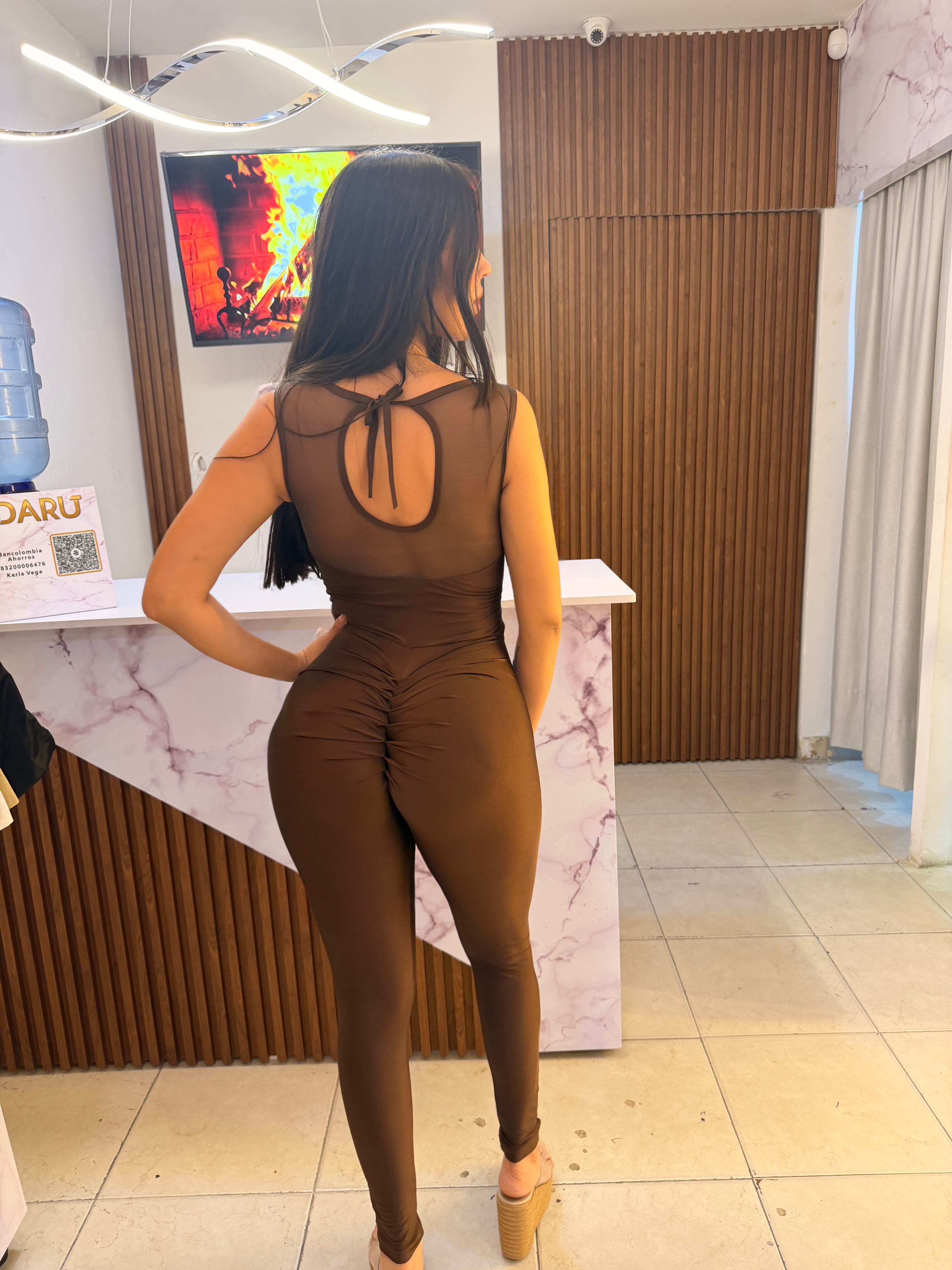 ENTERIZO, MANGAS, SISA CON AMARRE Y MAYATEX BOTA TUBO