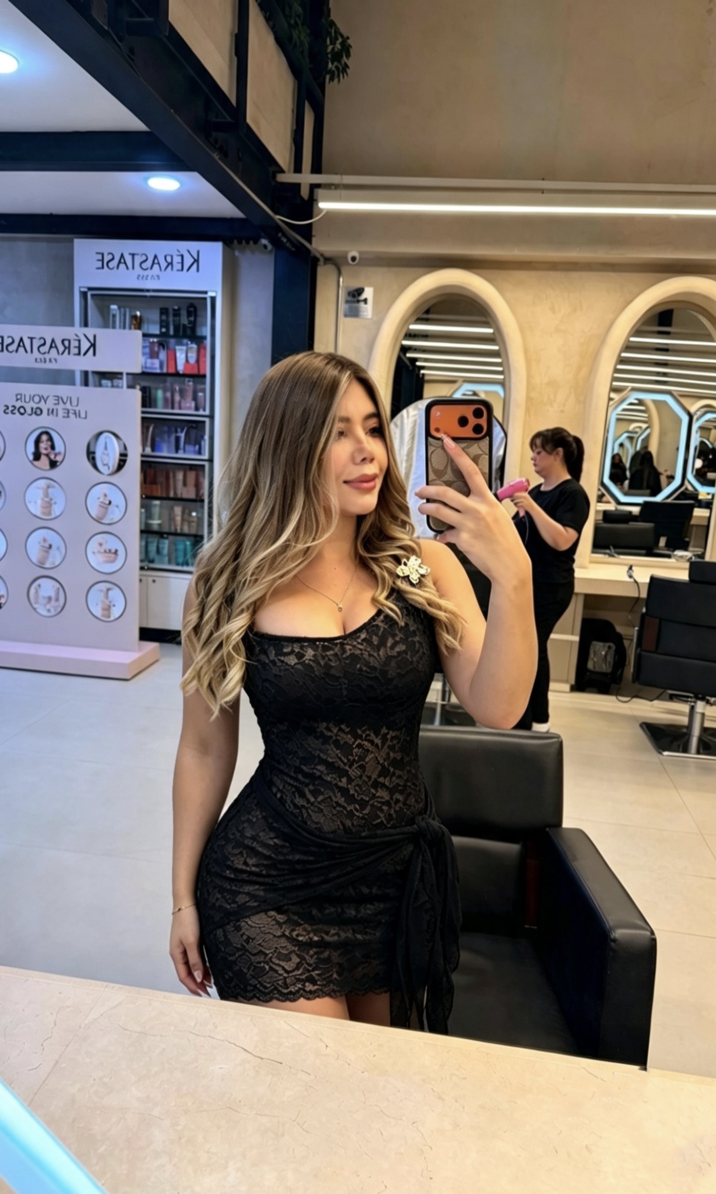 VESTIDO MEDIO BESO BLONDA DE AMARARAR